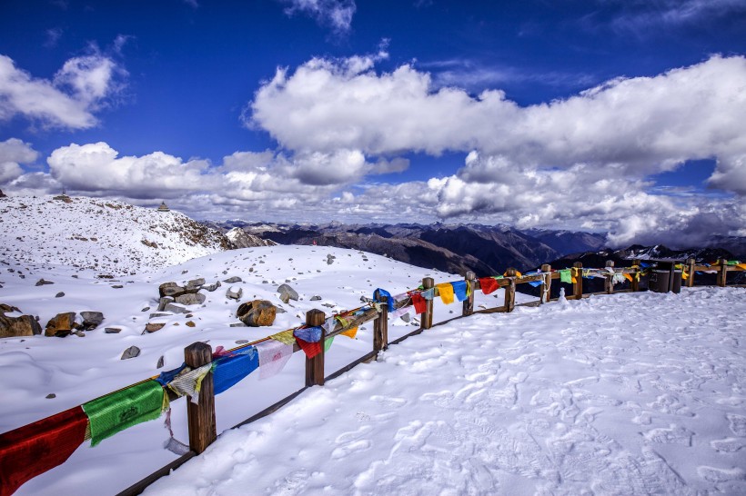 四川达古冰山风景图片