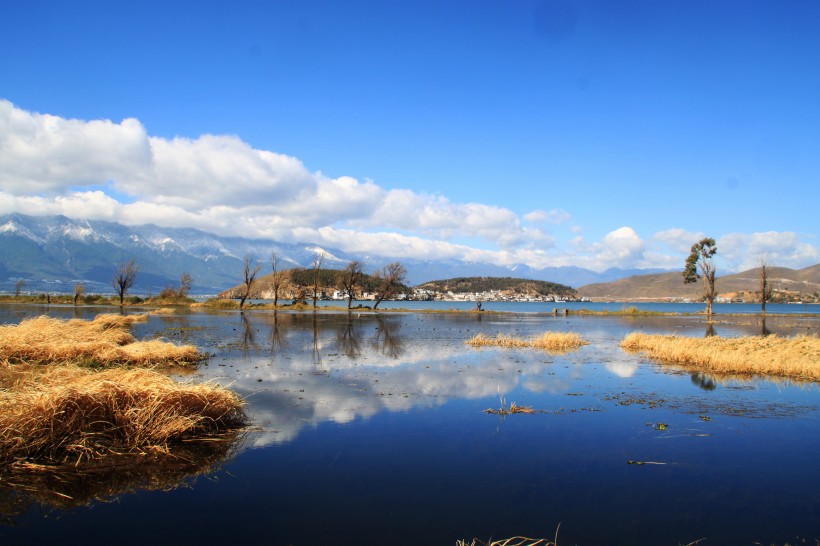 云南大理苍山洱海风景图片