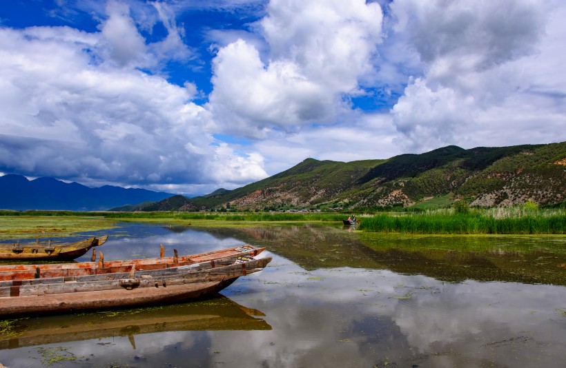 云南瀘沽湖風(fēng)景圖片