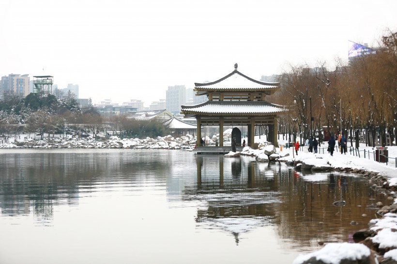 陕西西安雪景图片