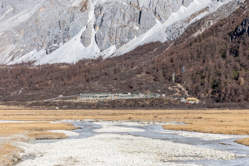 四川稻城亚丁雪山风景图片