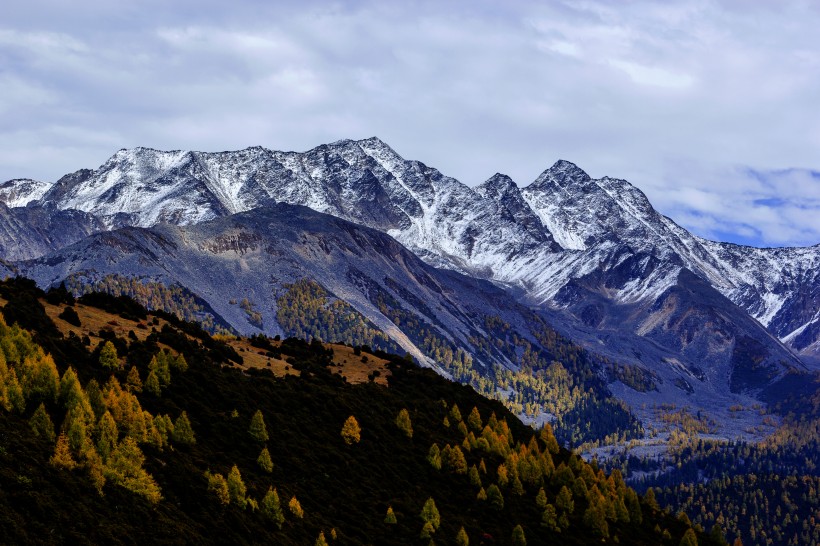 四川亞拉雪山風(fēng)景圖片