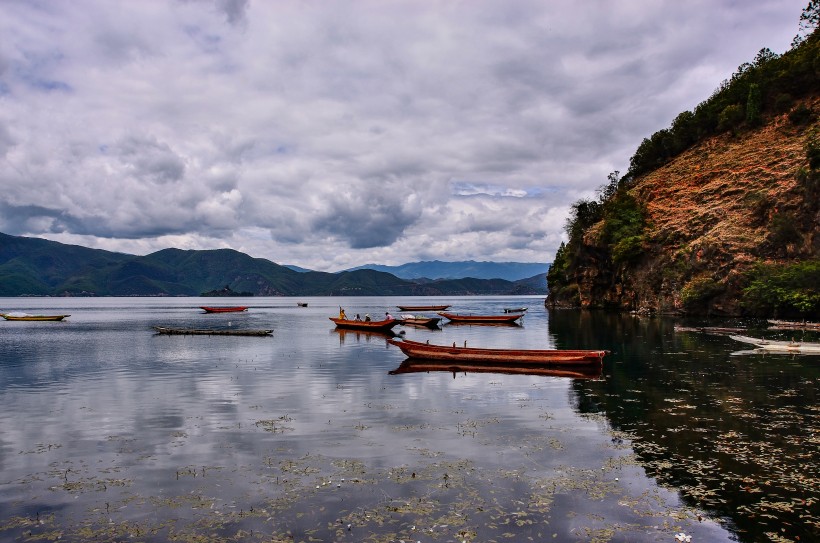 云南瀘沽湖風(fēng)景圖片