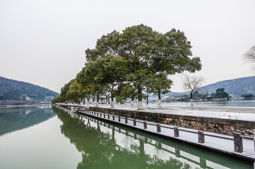 浙江海宁盐官古城雪景图片