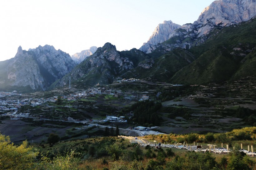 甘肃扎尕那山风景图片