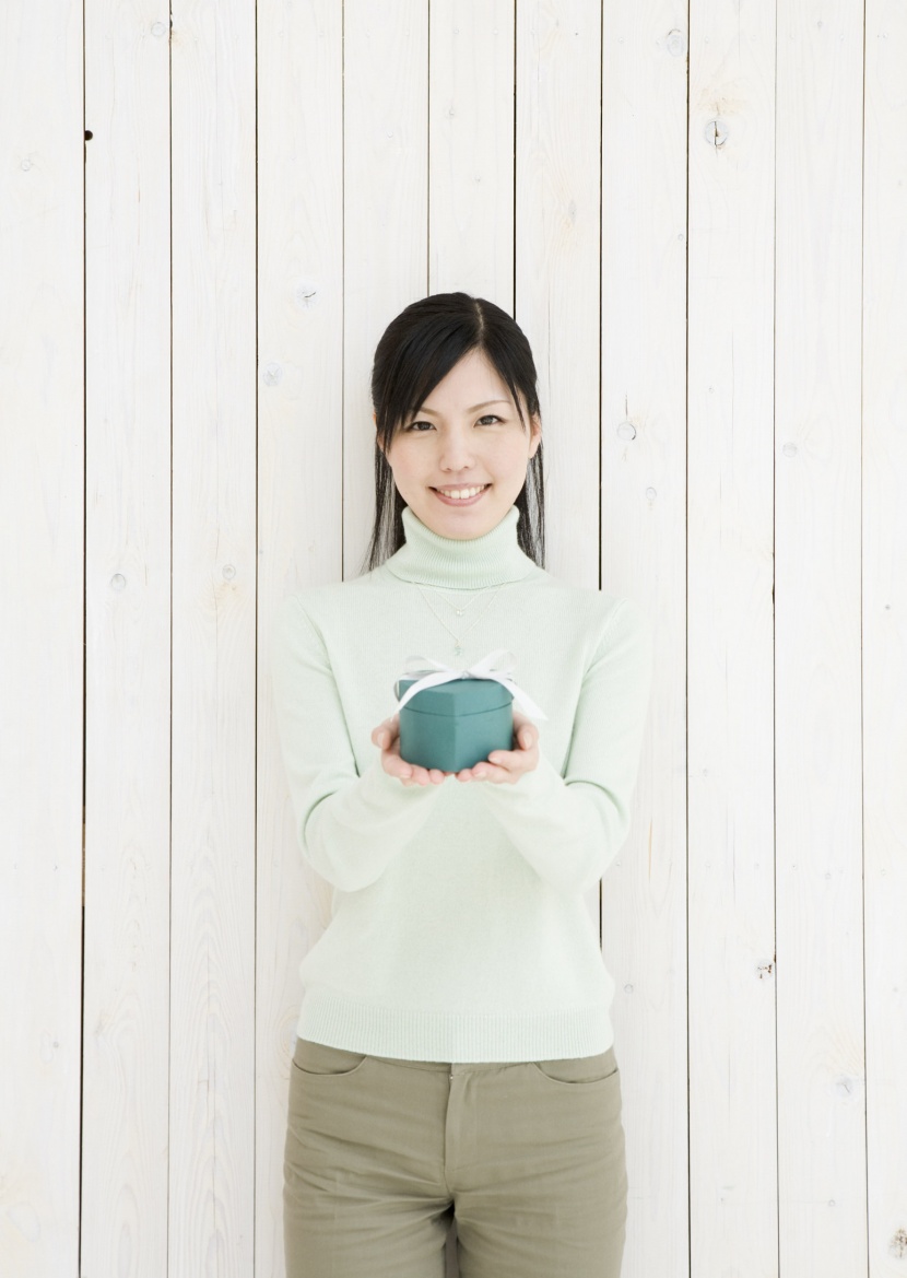 女孩灿烂的笑容图片