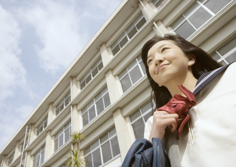 青涩初中女学生