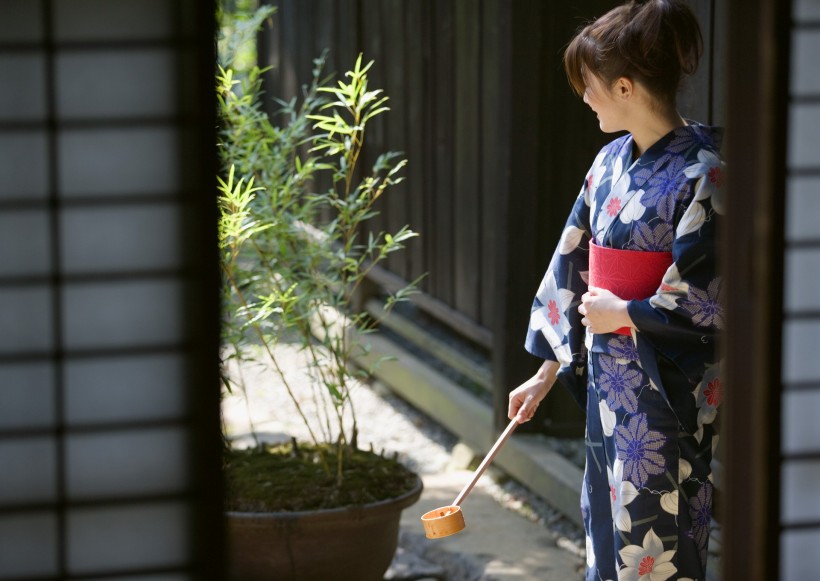 日本少女和服图片