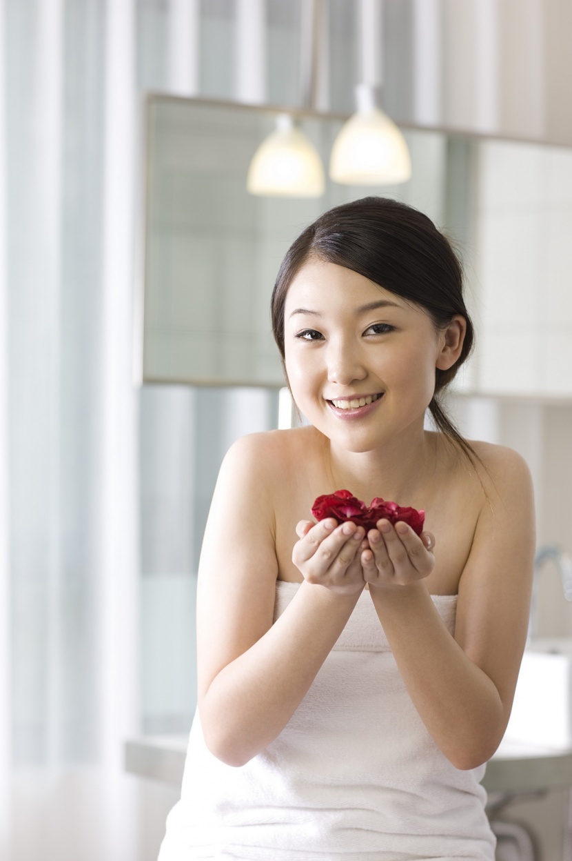 花瓣浴、沐浴图片