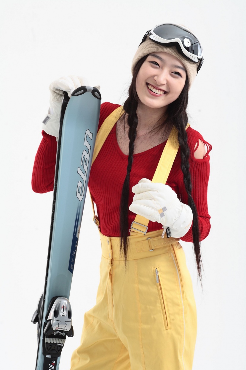 冬季休閑女性滑雪圖片
