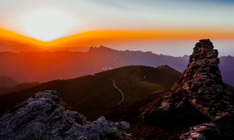 西安秦岭光头山日落风景图片