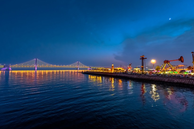 天津滨海夜景图片