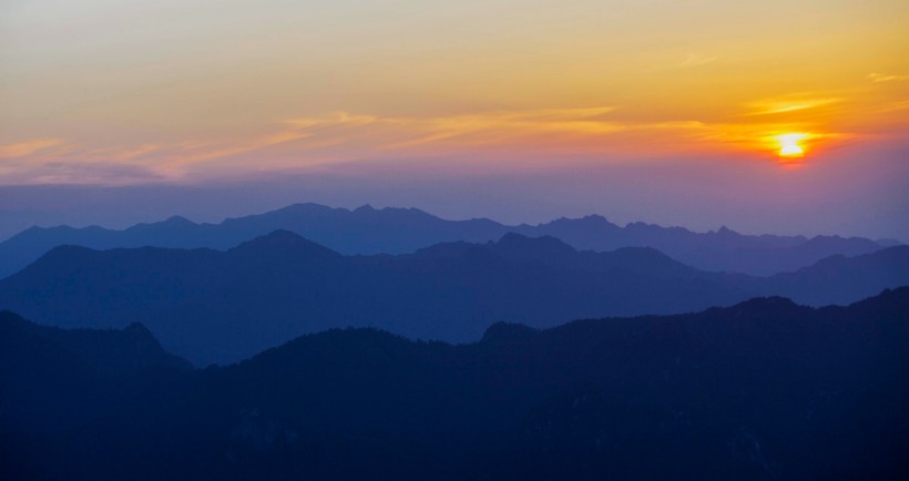 西安秦嶺光頭山日落風(fēng)景圖片