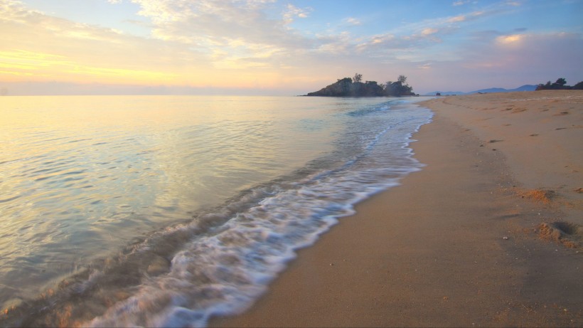 让人心情放松的海岸风景图片