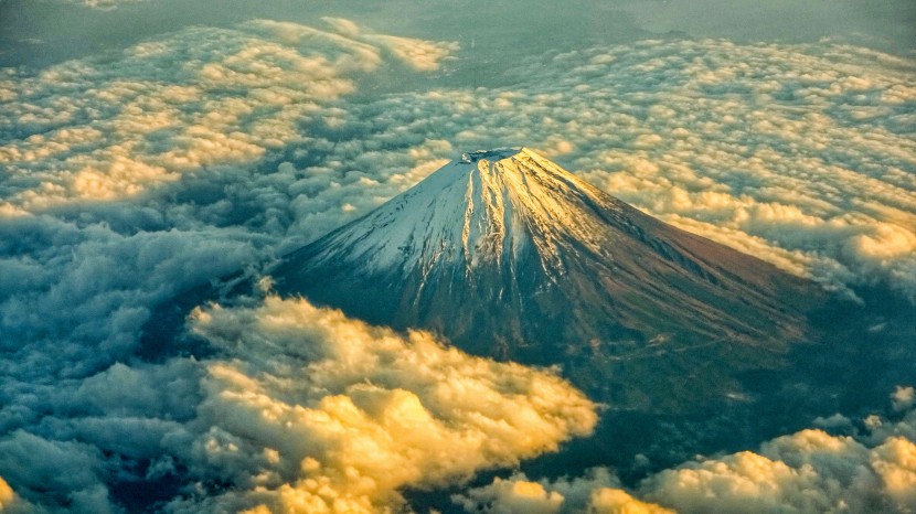 休眠的火山图片