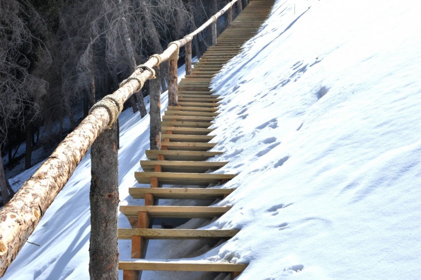 高山滑雪场图片