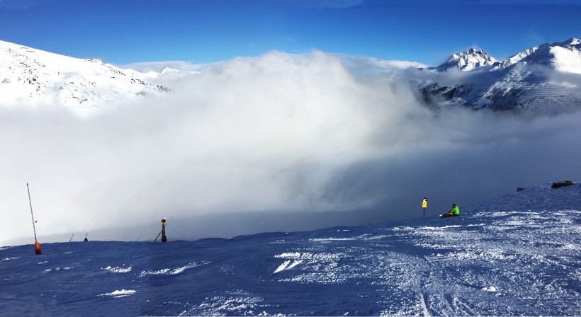 刺激有趣的滑雪運動圖片