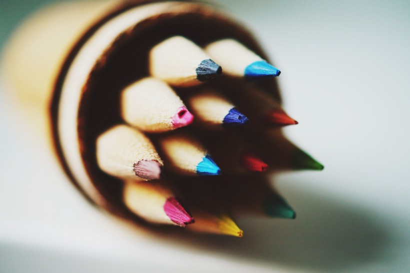 色彩缤纷的铅笔图片