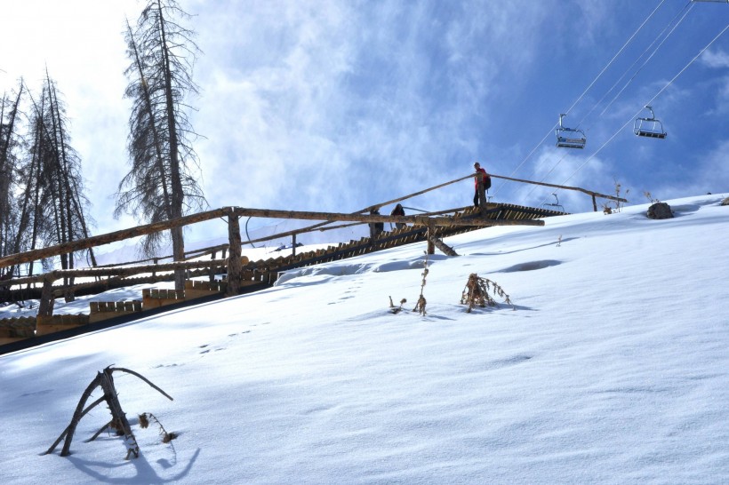 高山滑雪场图片