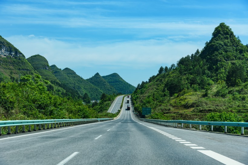 笔直的公路图片