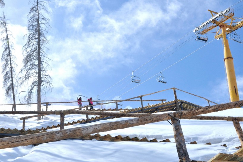 高山滑雪场图片