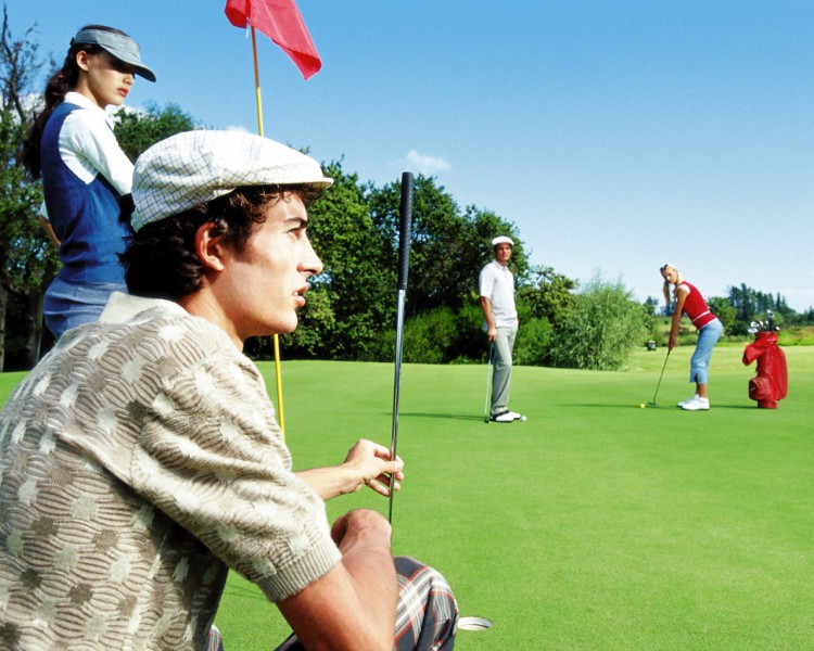 高尔夫休闲运动图片