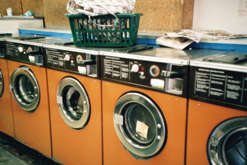 自助式公共洗衣房图片