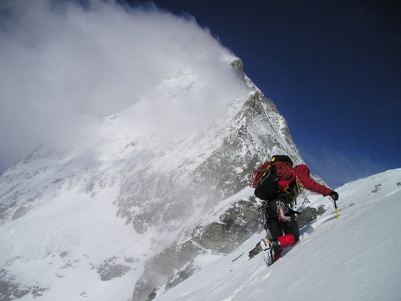 雪山攀登图片