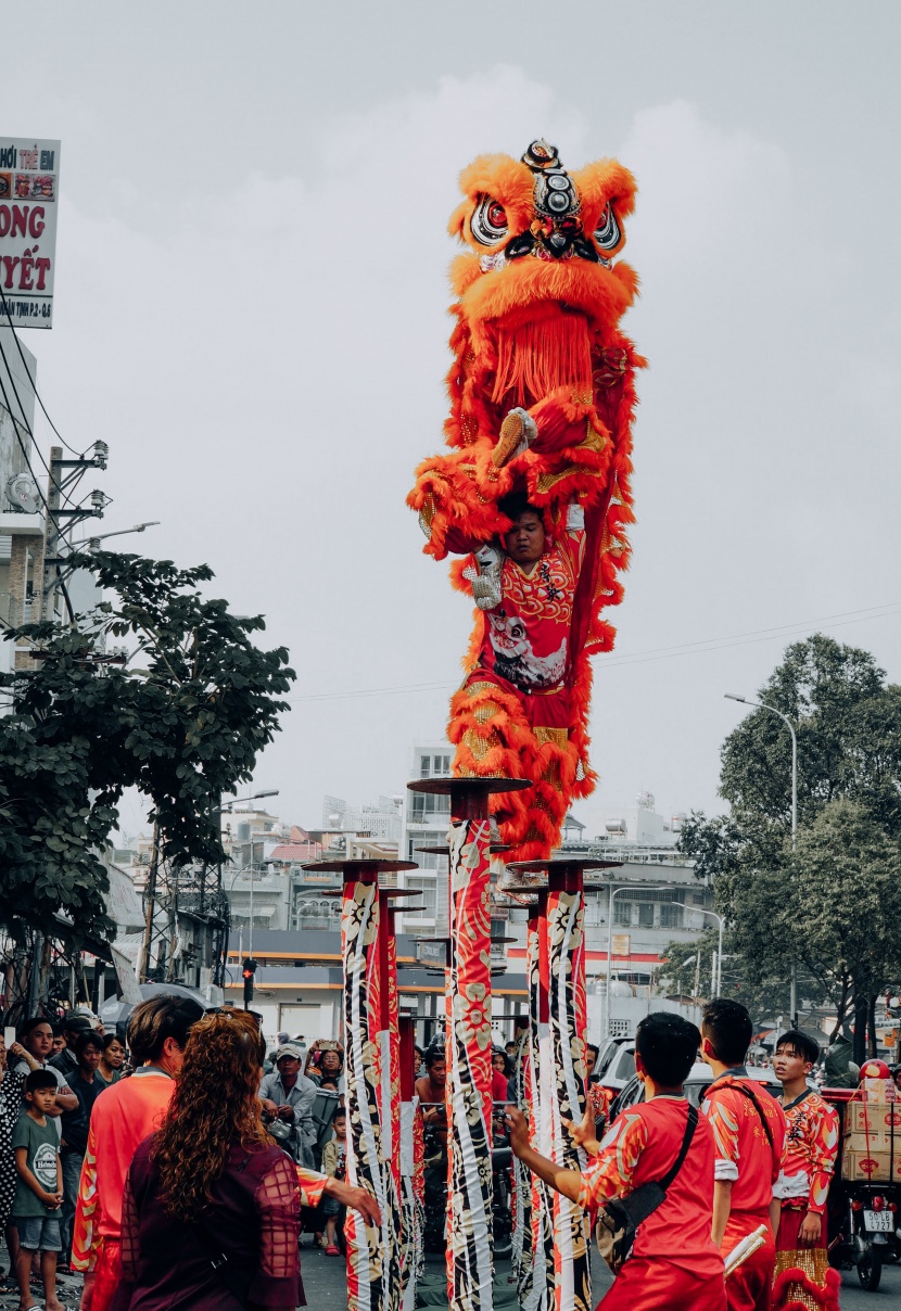 喜庆的节日舞狮图片