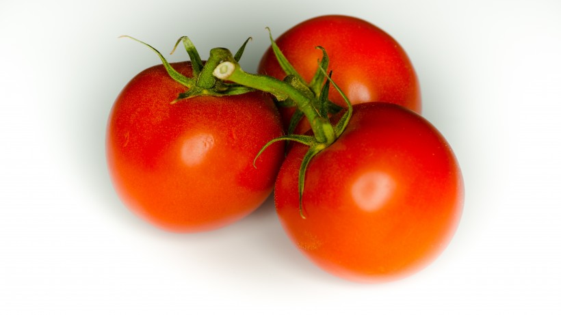 新鲜酸甜可口营养丰富的番茄图片