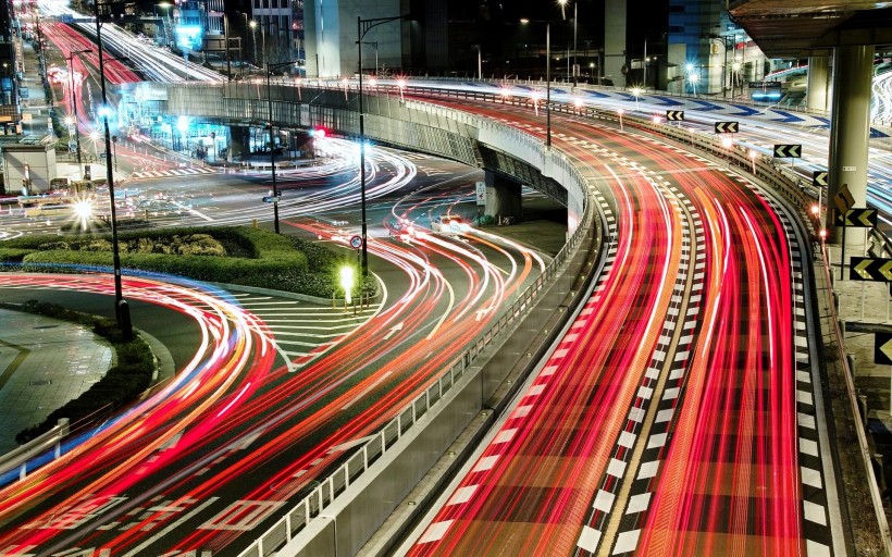 迷离的城市灯光和璀璨的城市夜景图片