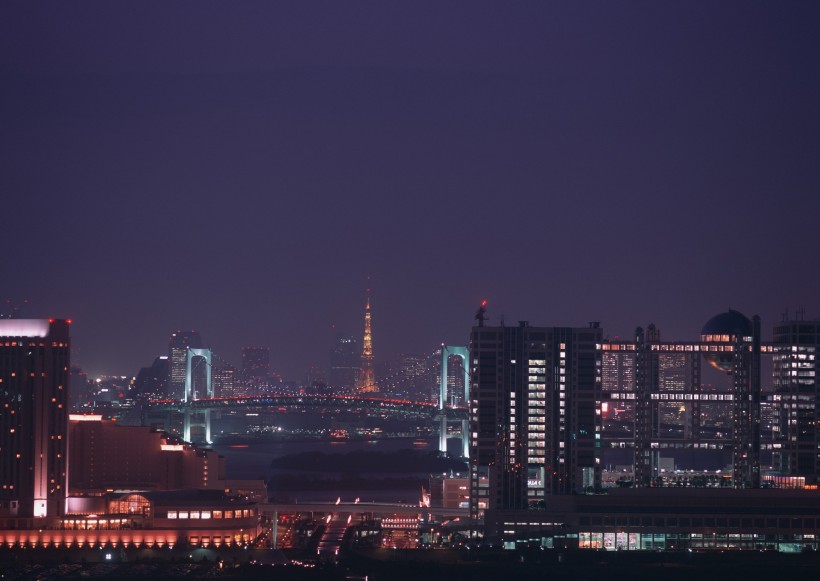 繁華都市夜景圖片