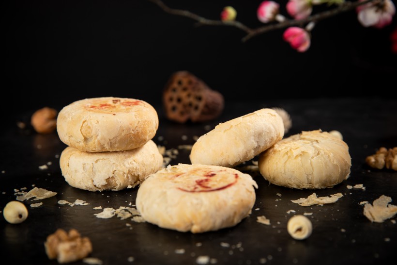 中秋节酥皮月饼图片