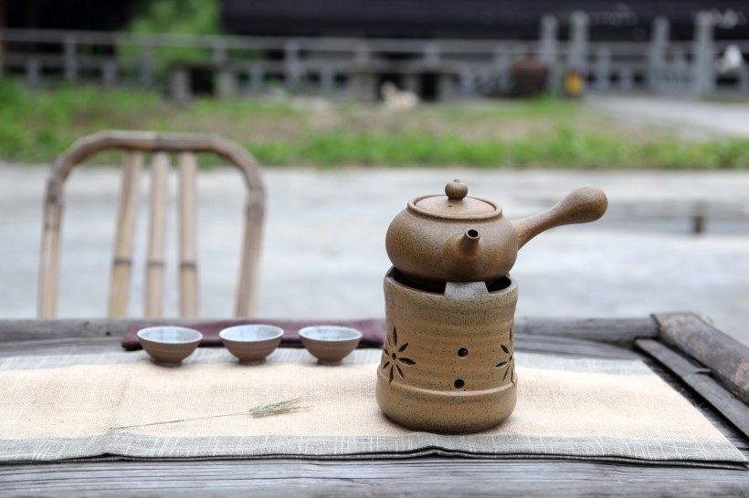 陶器茶具的图片