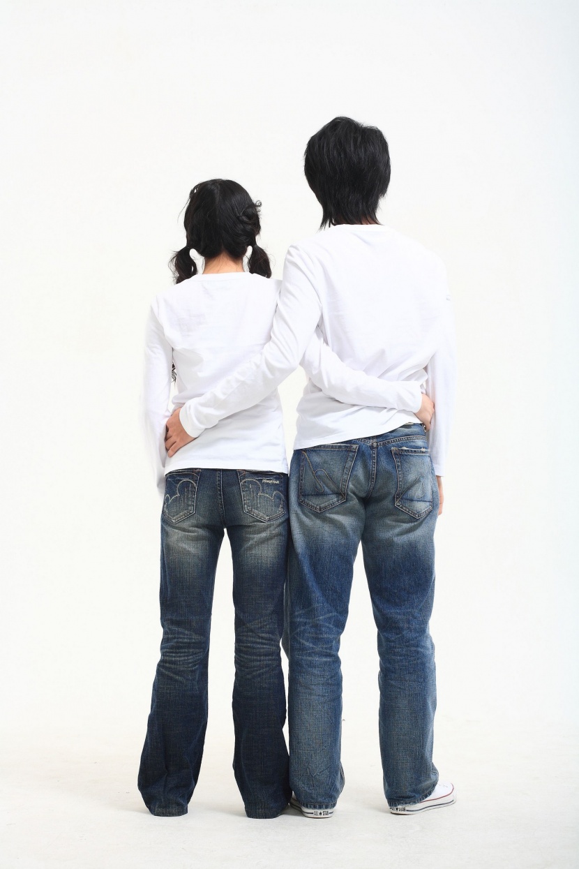 情侶動手做家務圖片