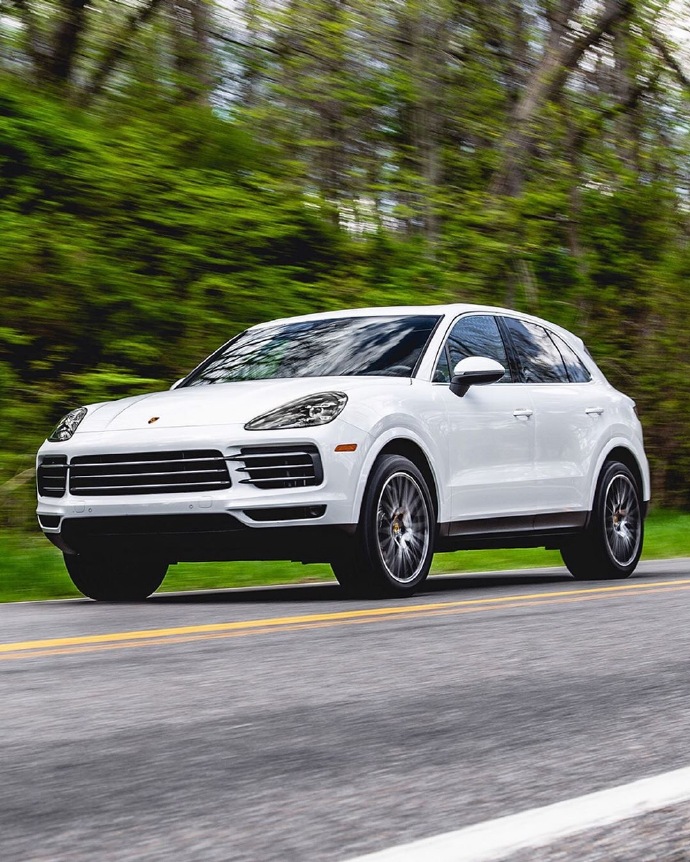 一组帅气的2019 Porsche Cayenne S