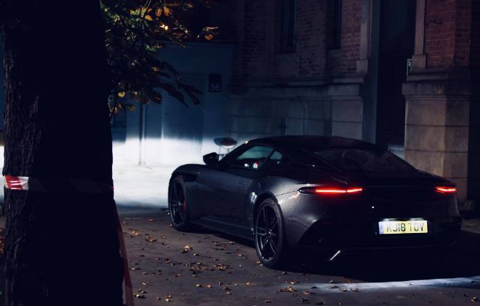 夜色 ～ Aston Martin DBS Superleggera图片欣赏