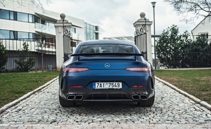 一组帅气的宝蓝色奔驰 AMG GT63S图片