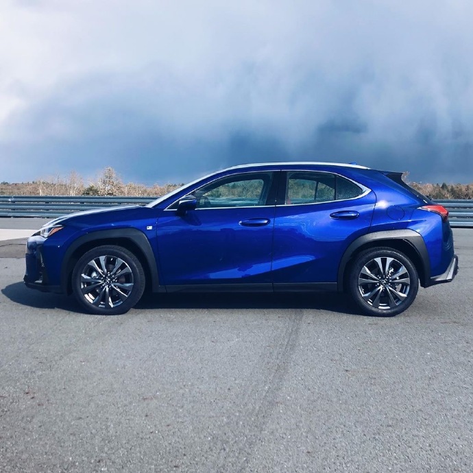 LEXUS UX 其實(shí)雷克薩斯可以在suv上做一個(gè)性能版本系列 ????