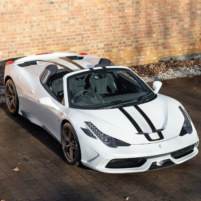 帅气的法拉利458 Speciale Aperta 图片