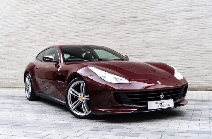 一組法拉利GTC4 Lusso V12 ????圖片