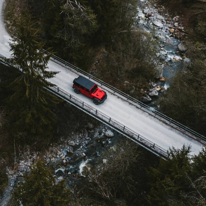 一組有新意的jeep車(chē)公路大片