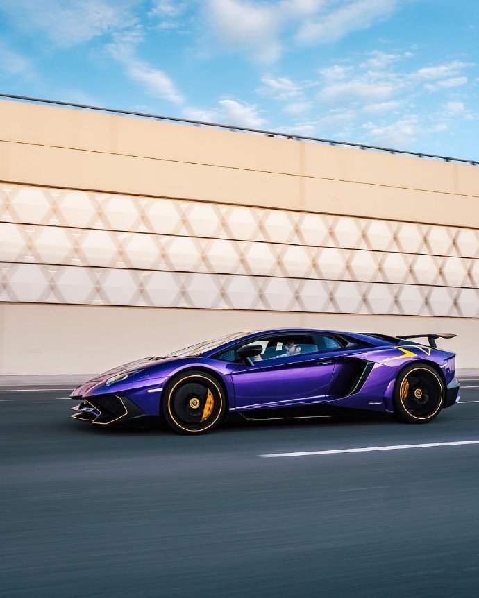 紫色尤物 Lamborghini Aventador SV ​​​​图片