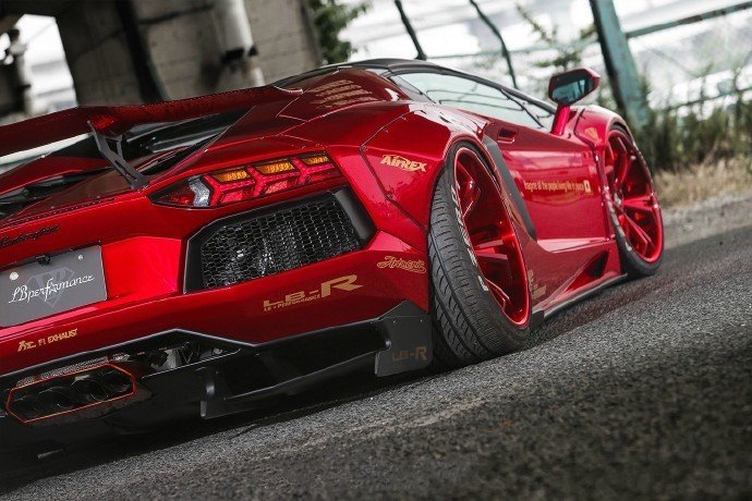 红色帅气的兰博基尼Aventador LP700 with Fi Exhaust