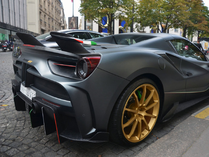 法拉利488 Spider Mansory Siracusa 4XX图片欣赏