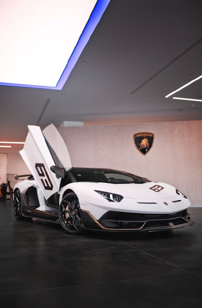 兰博基尼 Aventador SVJ 63图片欣赏