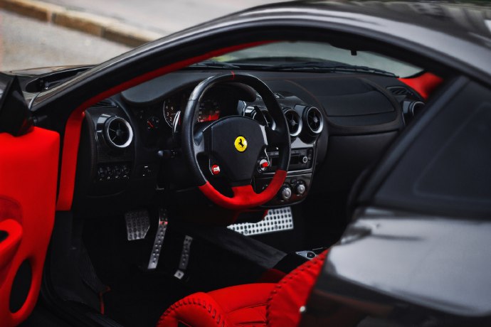 深灰色法拉利Ferrari 430 分辨率：2560图片