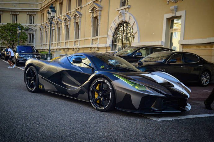 法拉利LaFerrari，迷彩服辣马