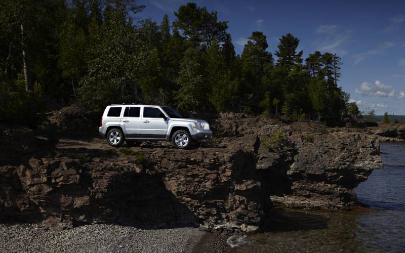 偏重公路性能的吉普车Jeep Patriot高清图片