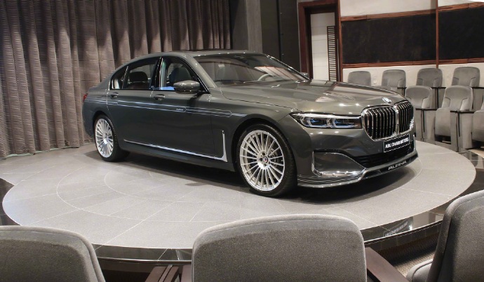 新宝马 Alpina B7 Biturbo Switch-Tronic All Wheel Drive